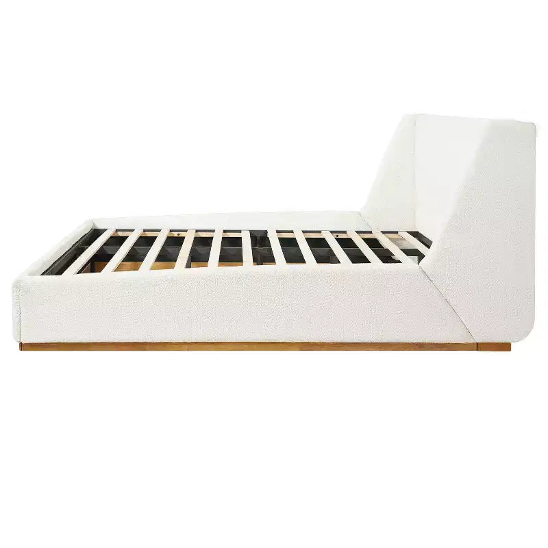 Letto a piattaforma imbottito Wingback di lusso, struttura letto Queen/King Size con gambe in legno massello di gomma, bianco